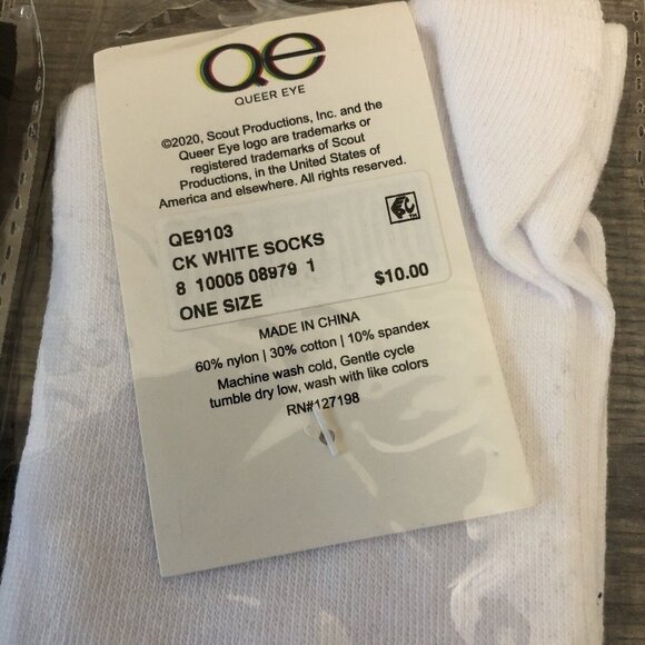 Queer Eye Choose Kindness Crew Socks 2 Pair One Black And One White - Picture 4 of 6